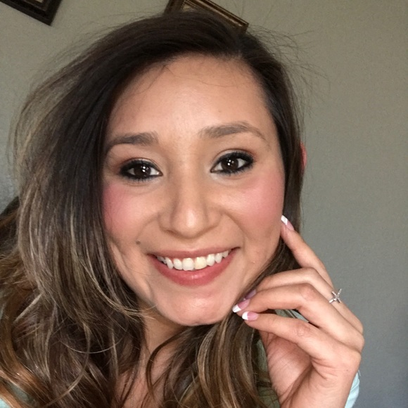 Meet your Posher, Monique - Picture 1 of 1